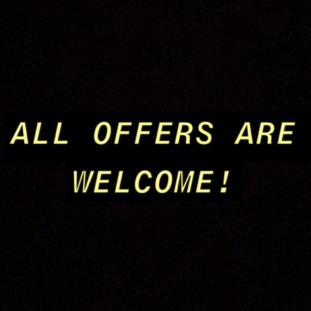 Hi! Interested in what you see? Make an offer!